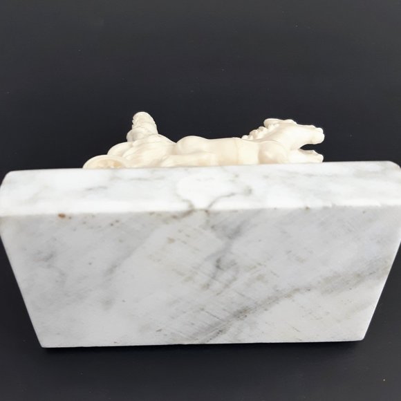 VTG Alabaster Marble Statue Figurine Roman Warrior Chariot Horse Italy Signed - Picture 12 of 12